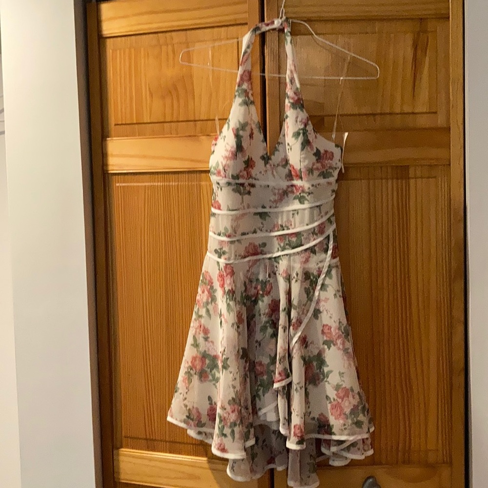Gorgeous floral Cocktail Dress!!